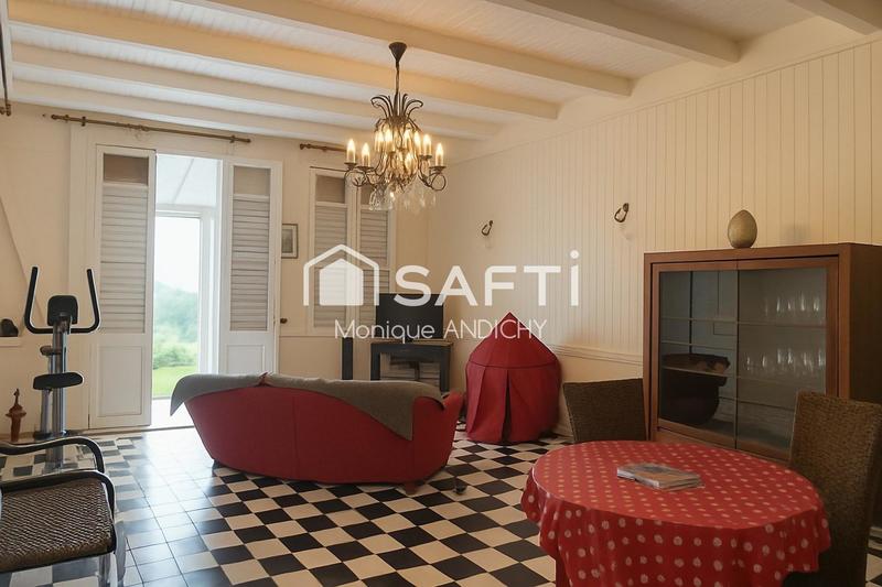 Maison - 158 m² - 9 pièces