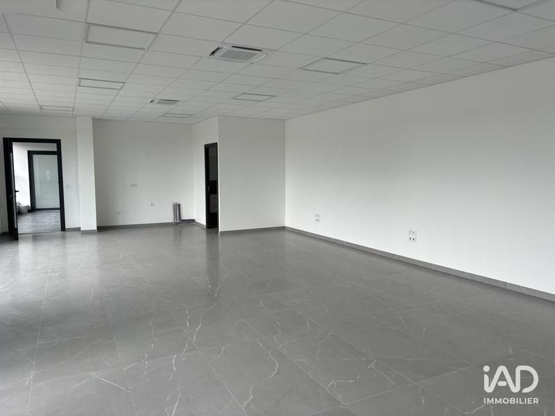 Local commercial - 200 m²