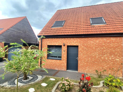 Maison - 80 m² - 4 pièces