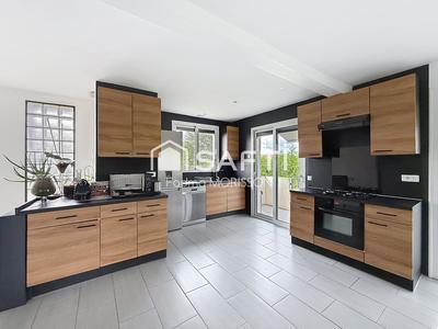 Maison - 152 m² - 6 pièces