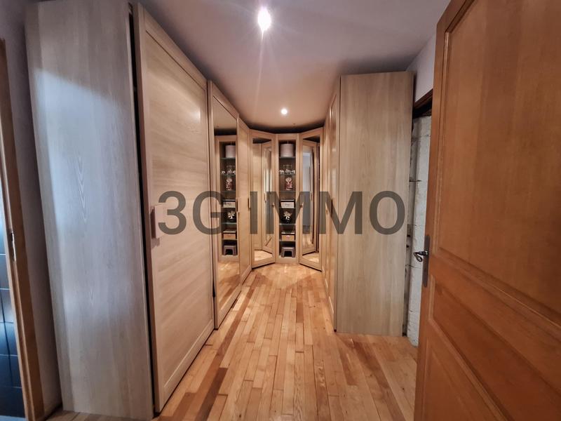 Maison ancienne - 195 m² - 6 pièces