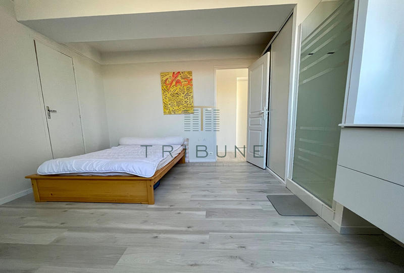 Maison - 220 m² - 8 pièces