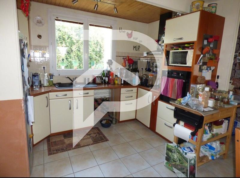 Maison - 235 m² - 9 pièces