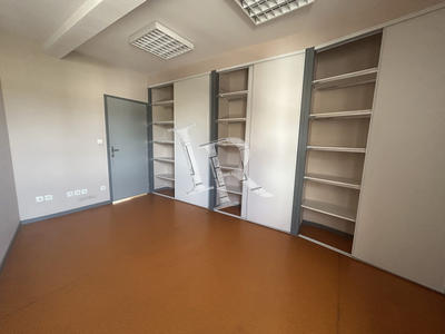 Bureau - 160 m² - 7 pièces