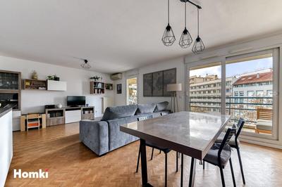 Appartement - 95 m² - 4 pièces