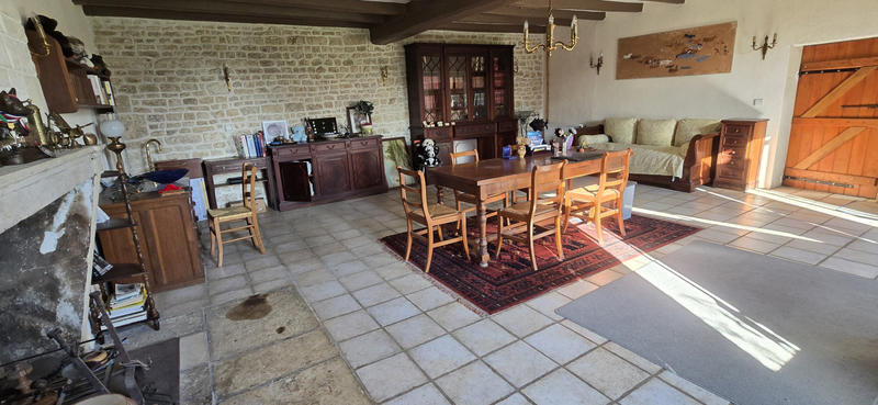 Maison - 562 m² - 19 pièces