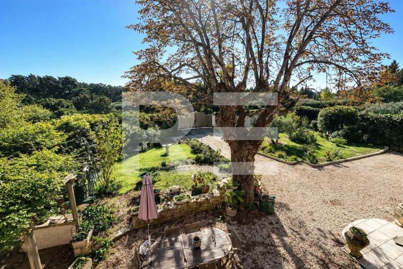 Maison de maîtres - 271 m² - 8 pièces