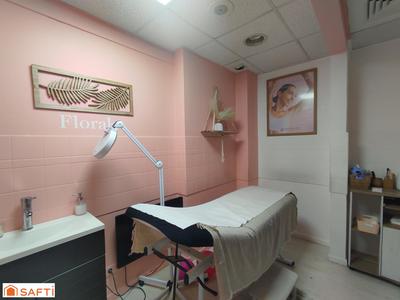 Local commercial - 100 m² - 10 pièces