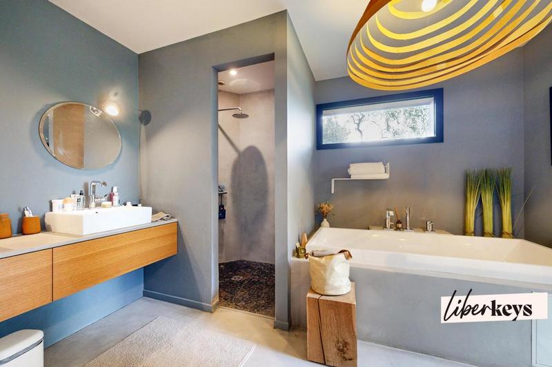 Maison d'architecte - 270 m² - 8 pièces