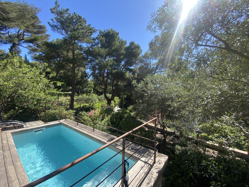 Maison - 190 m² - 8 pièces