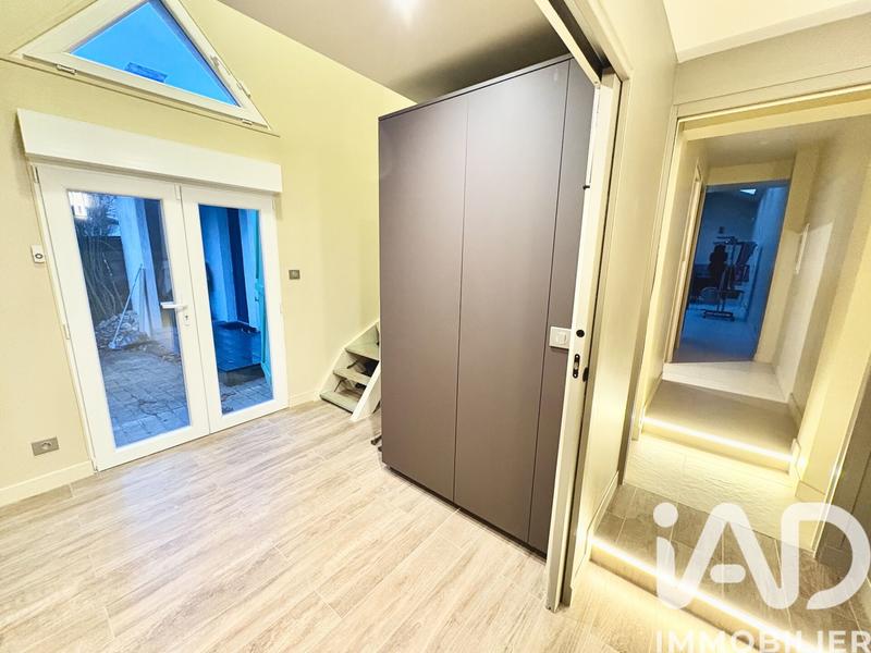 Maison - 213 m² - 5 pièces