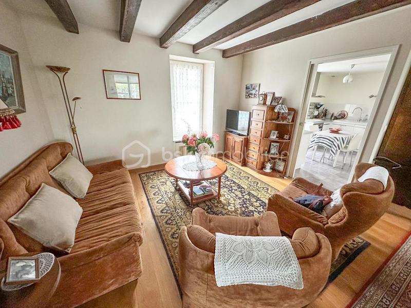 Maison - 181 m² - 6 pièces