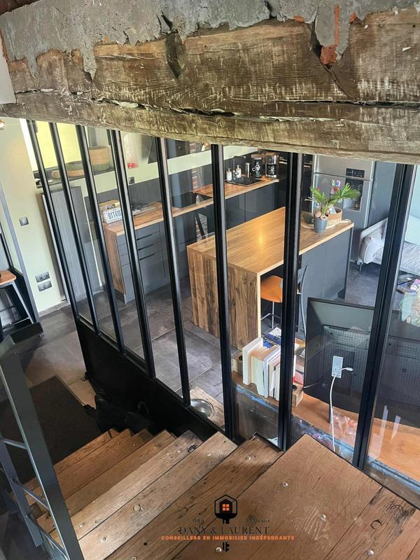 Maison - 720 m² - 12 pièces