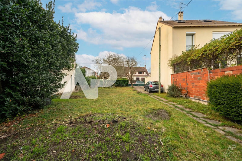 Maison - 90 m² - 3 pièces