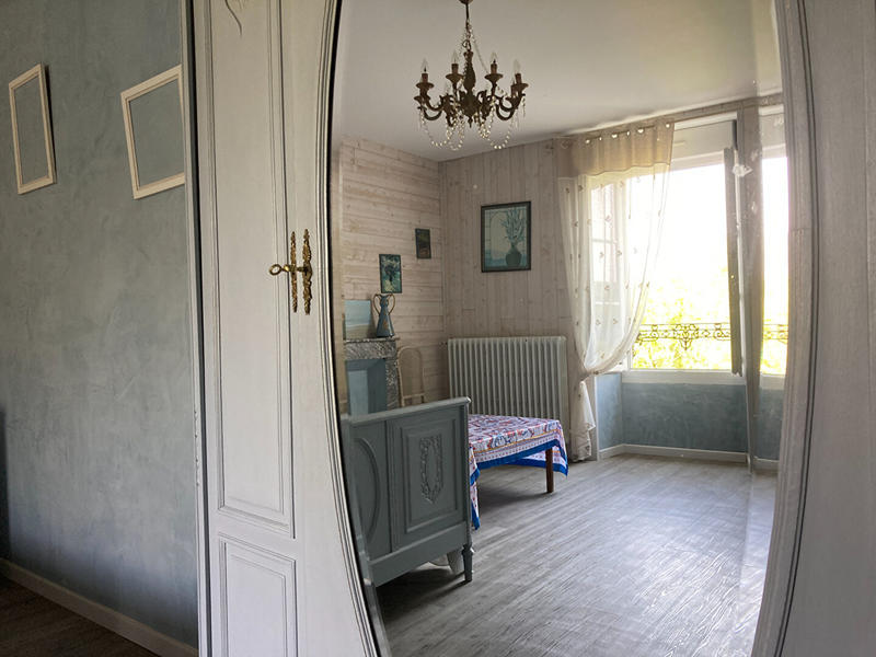 Maison - 198 m² - 8 pièces