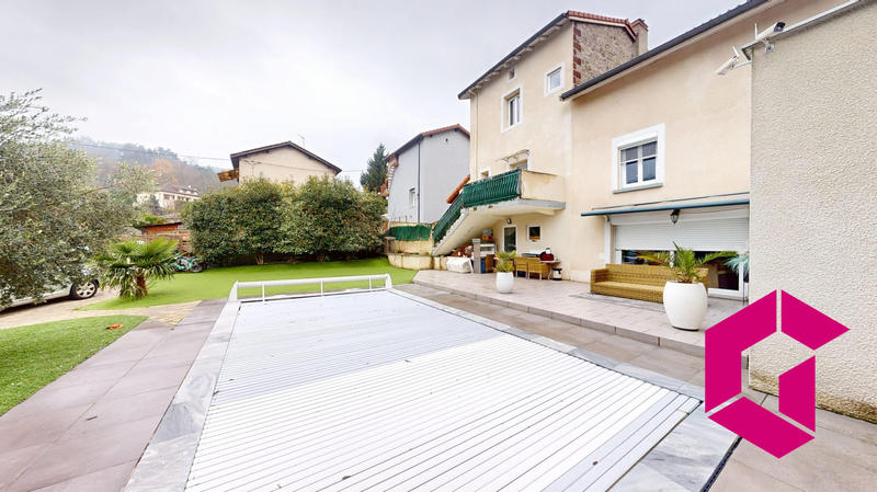 Maison - 160 m² - 7 pièces