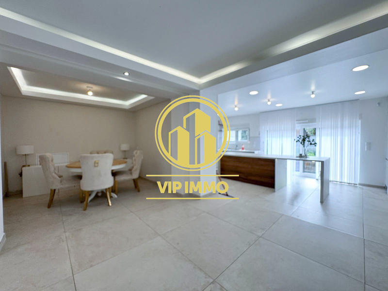 Maison - 122 m² - 5 pièces