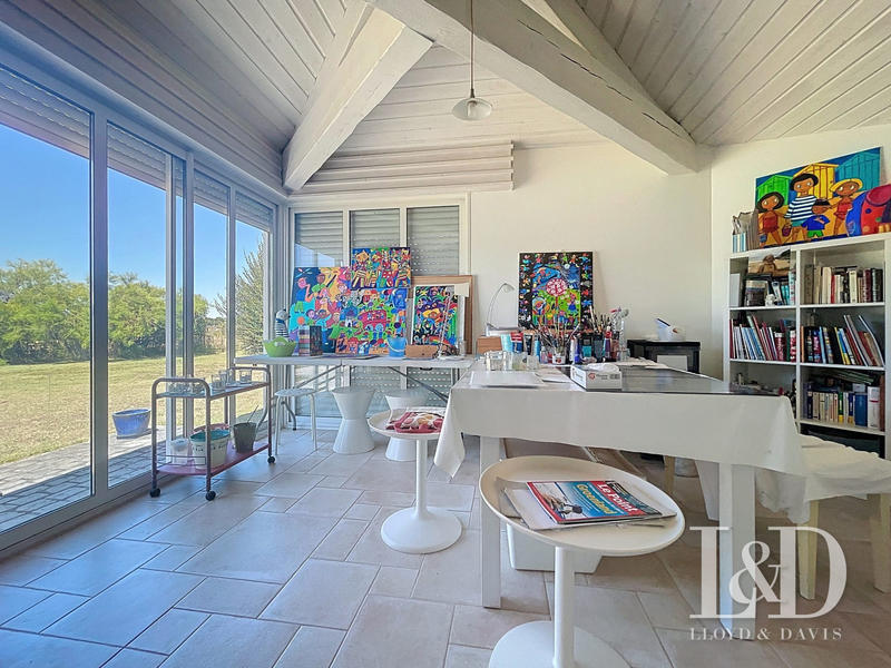 Maison - 203 m² - 6 pièces