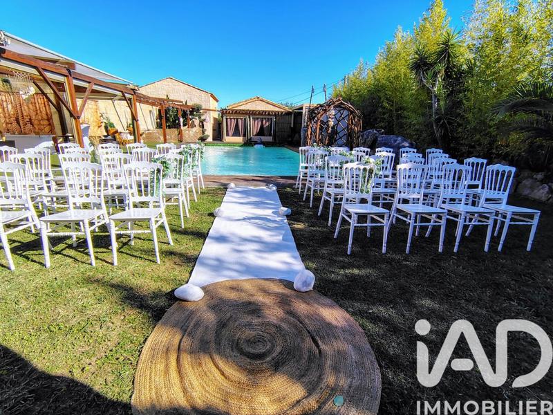 Maison - 240 m² - 8 pièces