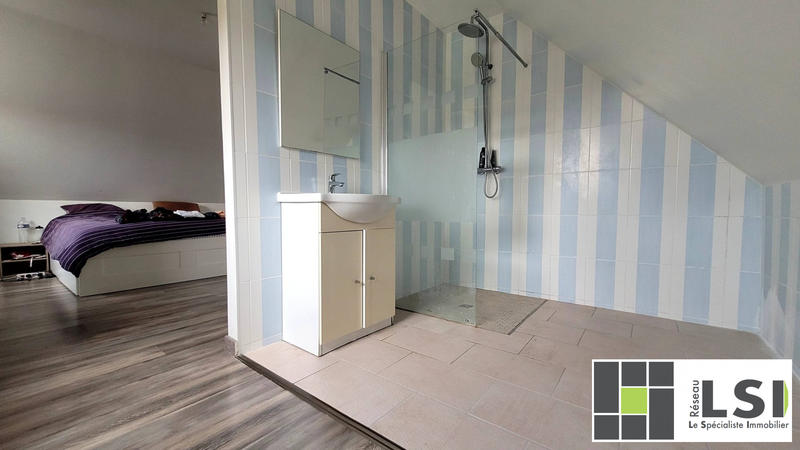 Maison - 130 m² - 9 pièces