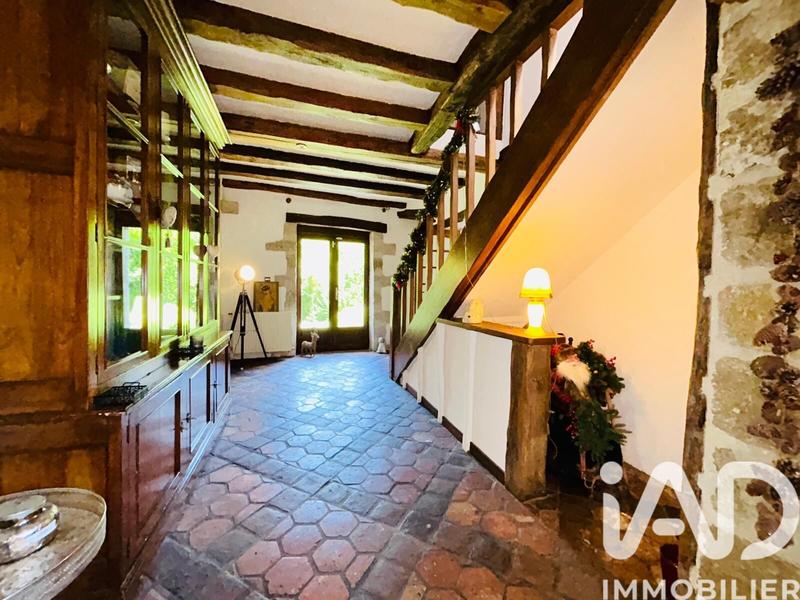 Maison - 236 m² - 7 pièces