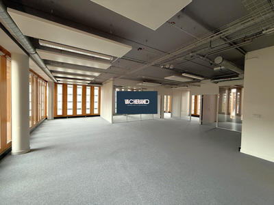 Bureau - 217 m² - 1 pièce