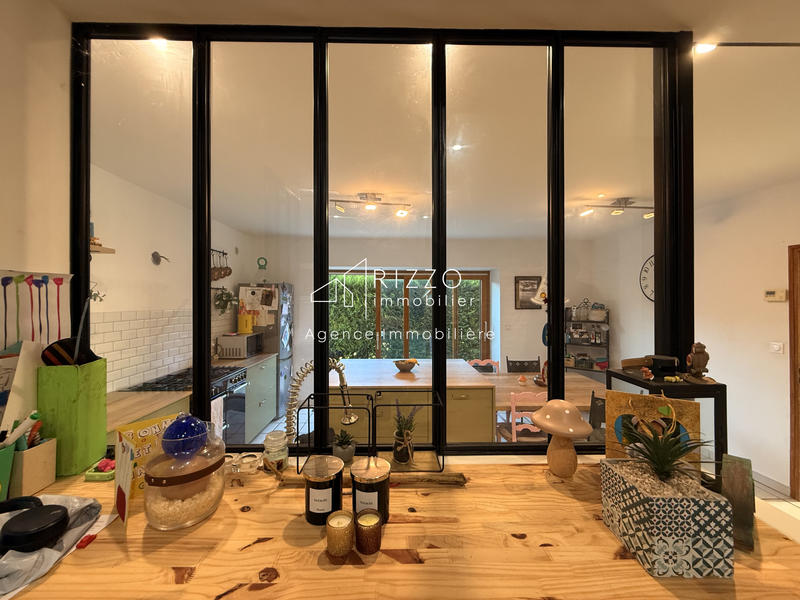 Maison - 166 m² - 7 pièces