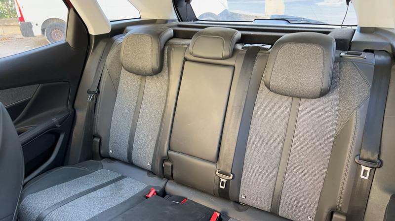 Peugeot 3008 1.2 PureTech 130 Eat6 Allure - Entretien constructeur Toit ouvrant