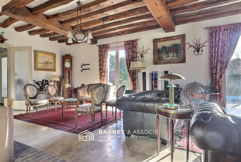 Maison - 253 m² - 10 pièces