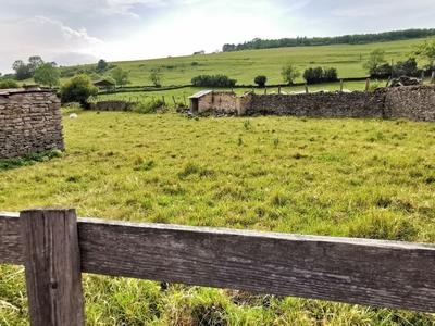 Maison - 300 m² - 4 pièces