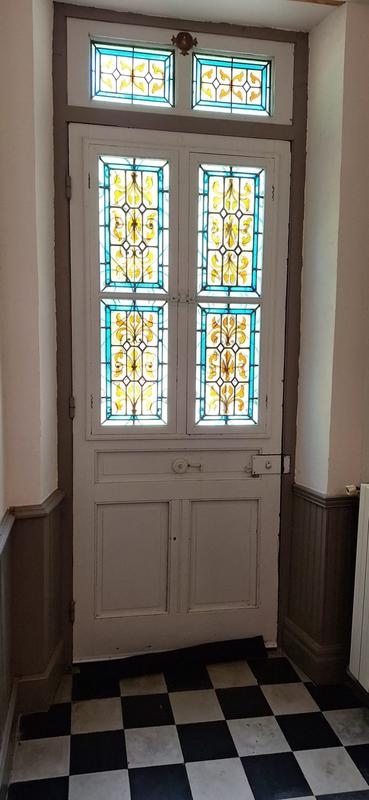 Maison - 1 500 m² - 40 pièces