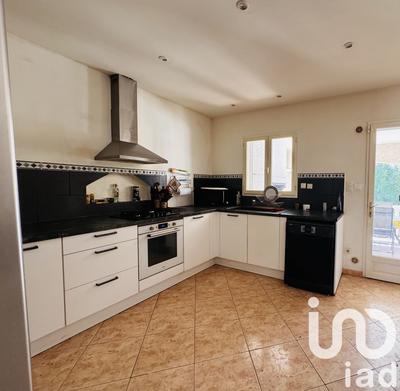 Maison - 166 m² - 6 pièces