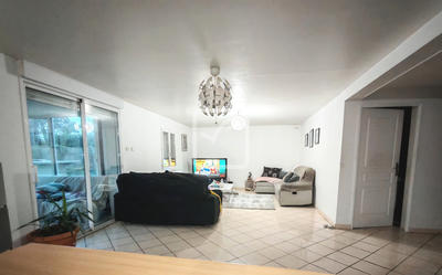 Maison - 236 m² - 7 pièces