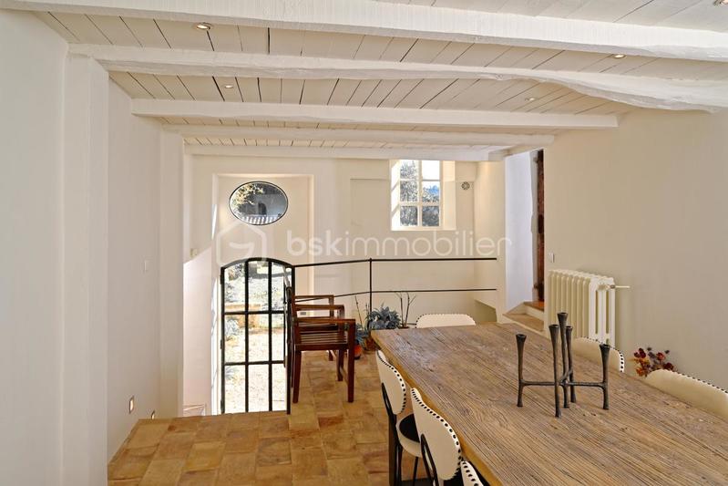 Demeure - 354 m² - 9 pièces