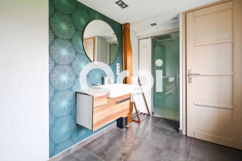 Maison - 243 m² - 5 pièces