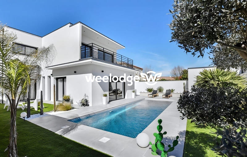 Maison contemporaine - 197 m² - 6 pièces