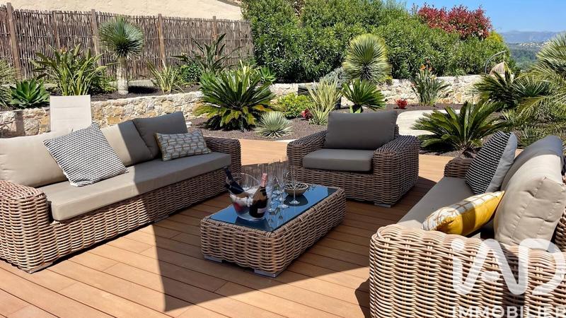 Maison - 192 m² - 6 pièces