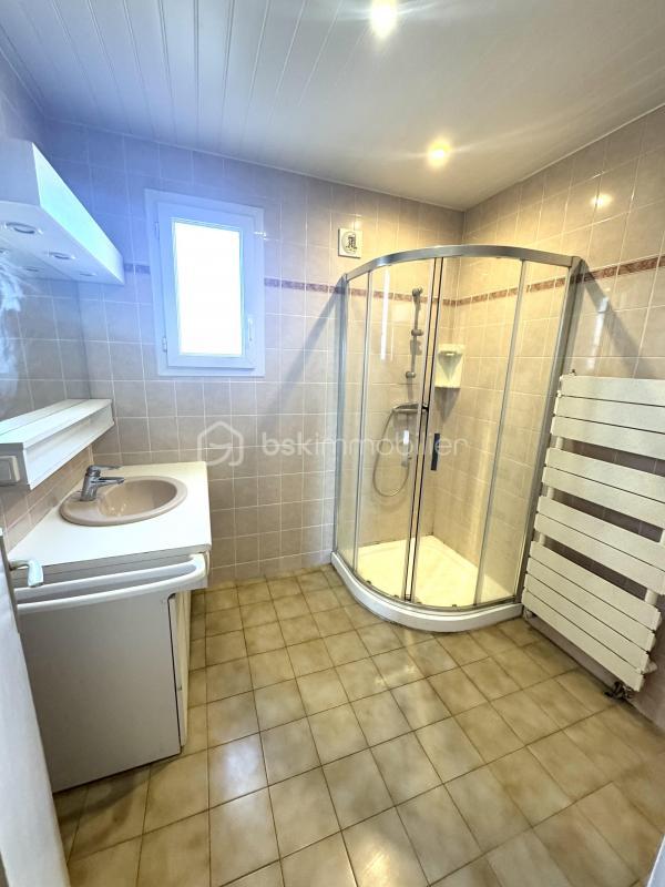 Maison traditionnelle - 150 m² - 6 pièces