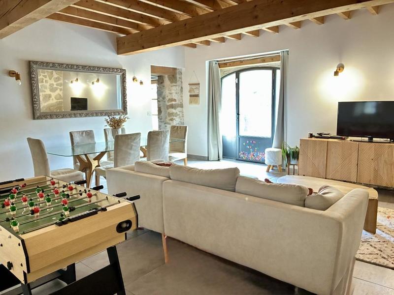 Maison en pierre - 216 m² - 8 pièces