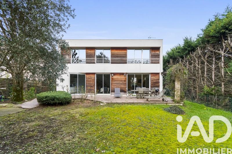 Maison de maîtres - 192 m² - 6 pièces