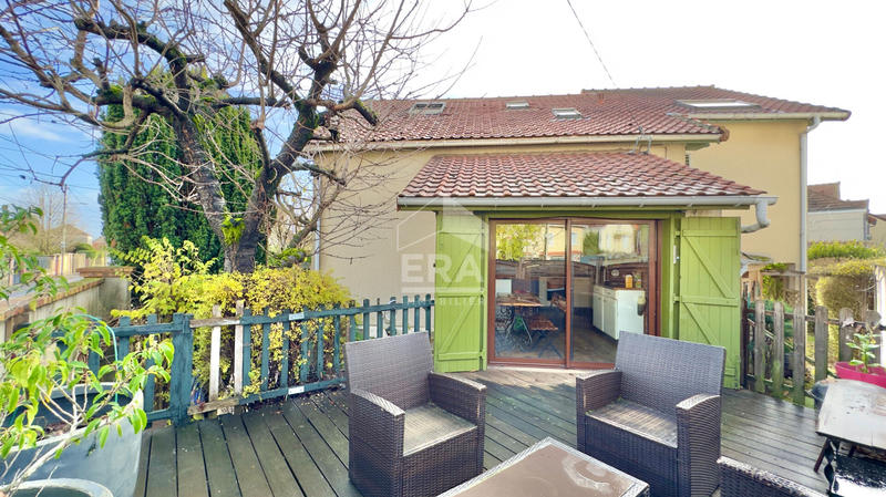 Maison - 122 m² - 6 pièces