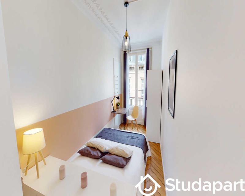 Chambre - 120 m² - 1 pièce