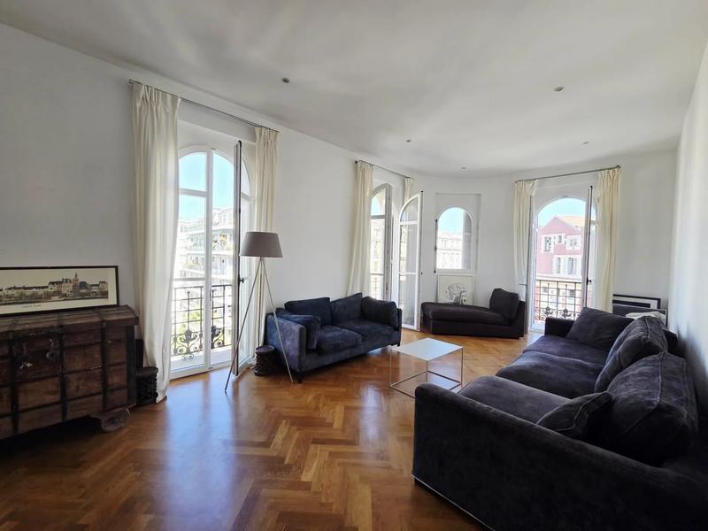 Appartement - 168 m² - 5 pièces