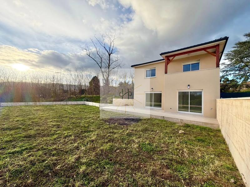 Maison - 118 m² - 4 pièces