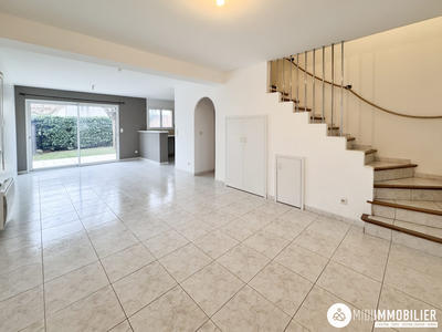 Maison - 92 m² - 4 pièces