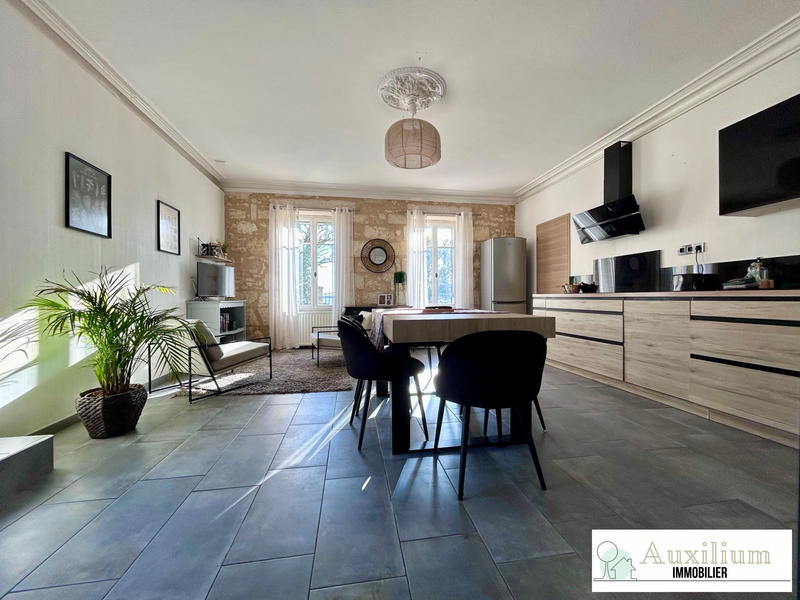 Maison ancienne - 205 m² - 7 pièces