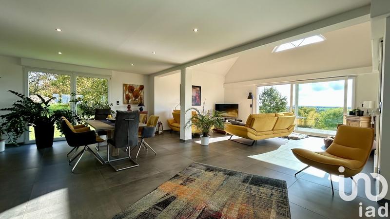 Maison - 217 m² - 6 pièces