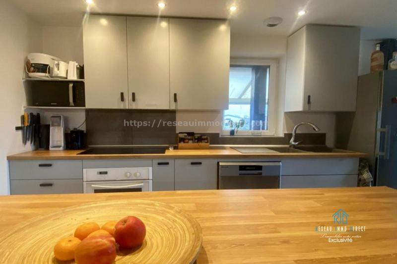 Maison traditionnelle - 171 m² - 7 pièces