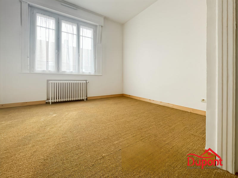 Maison - 249 m² - 7 pièces