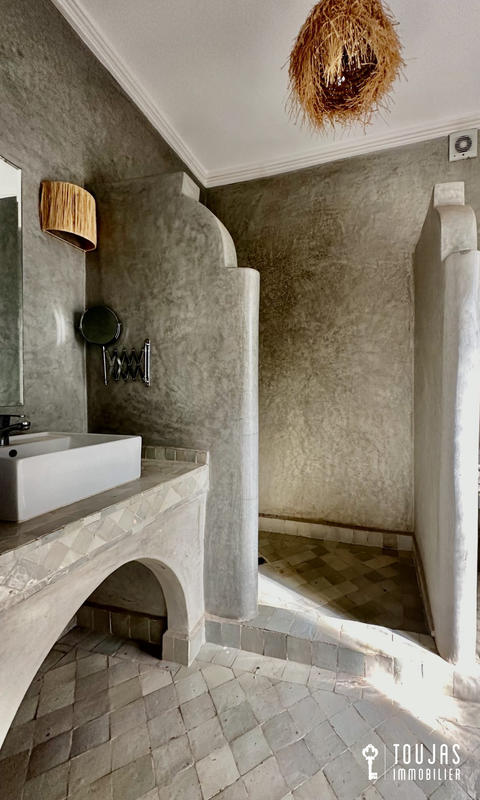 Maison - 350 m² - 7 pièces